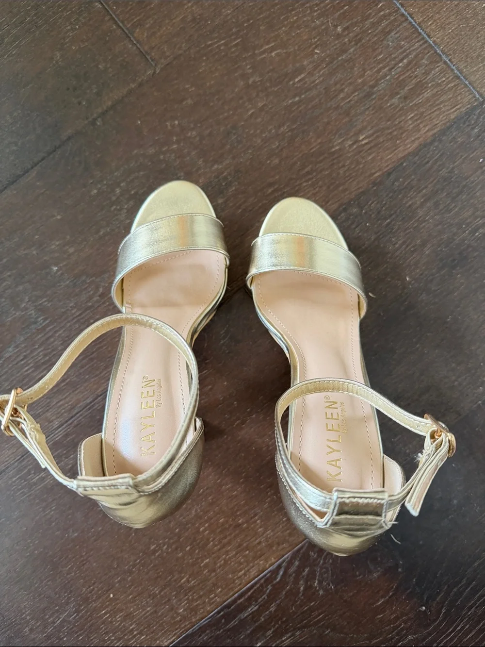 Kayleen Metallic Gold Ankle-Strap Platform Heels Size 7.5
